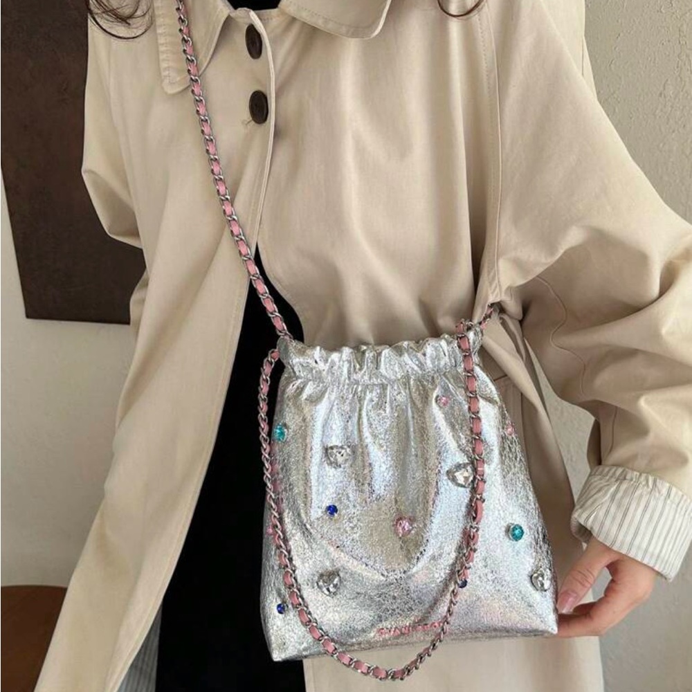 Chic Silver Metallic & Pink Multi Embellish Vanity Leather Crossbody Bag OS New - Picture 2 of 7